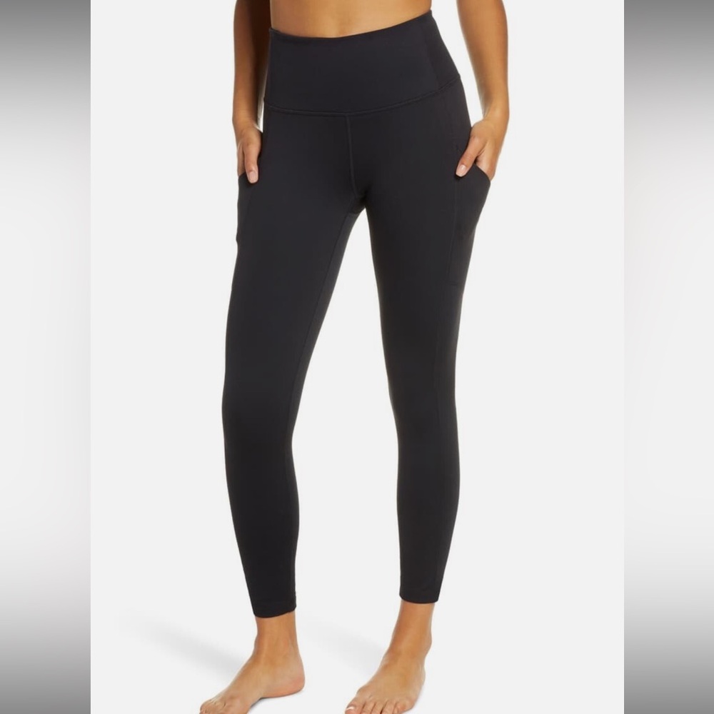Zella Live In 7/8 leggings with side pockets